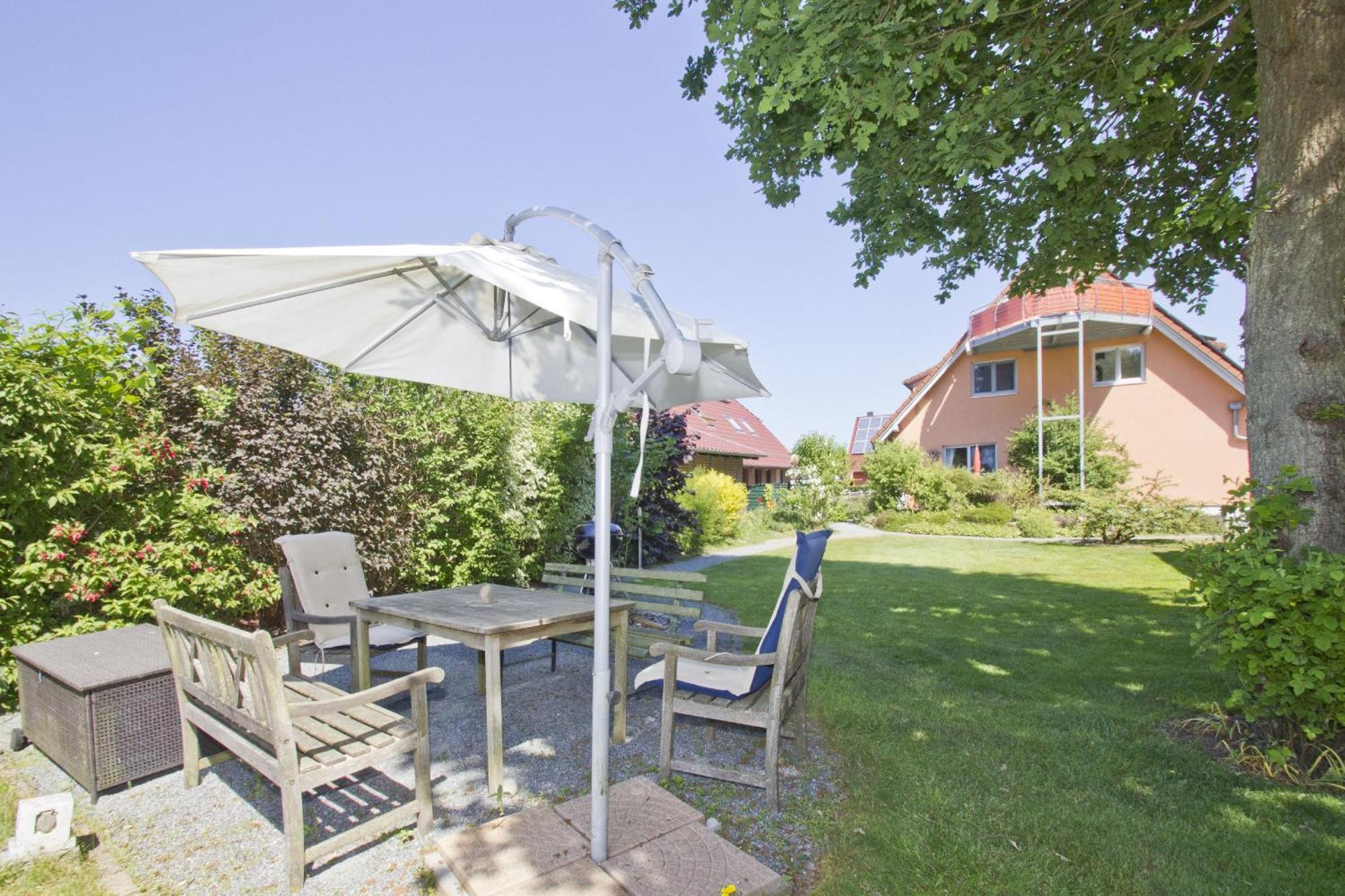 Fewo Am Wald Fewo 03 - Balkon, Gartennutzung, Sauna Glowe Exteriör bild